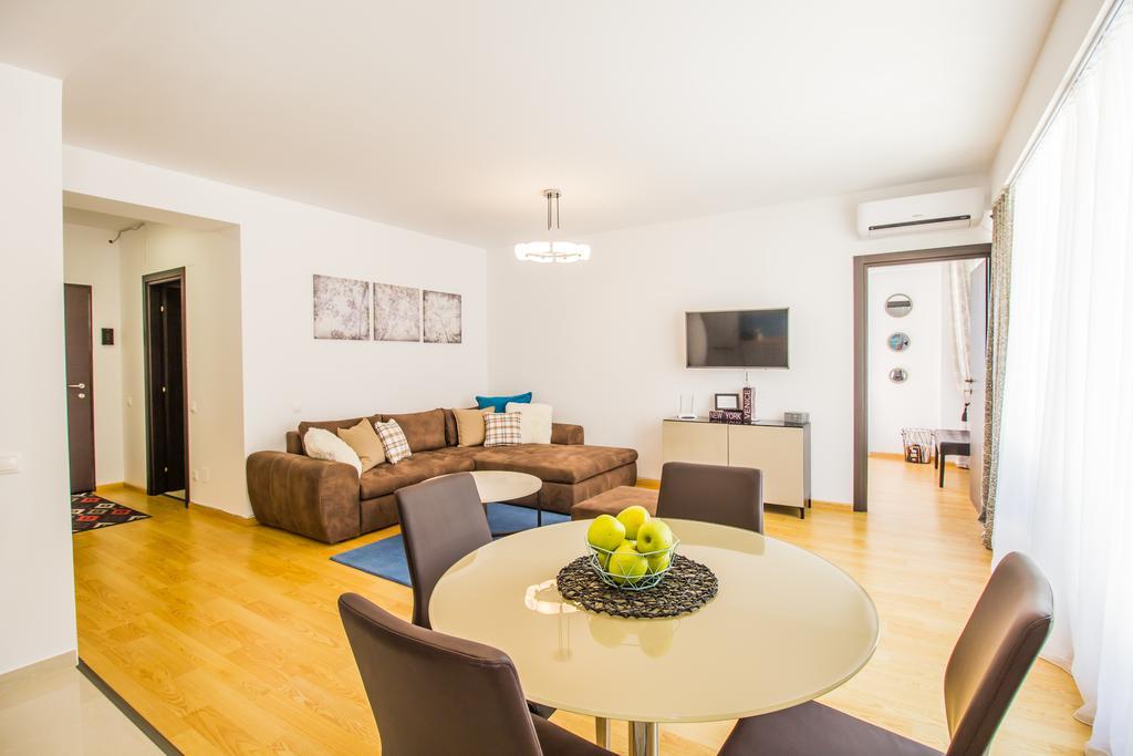 Seasons Mountain Suite Braşov Exteriör bild